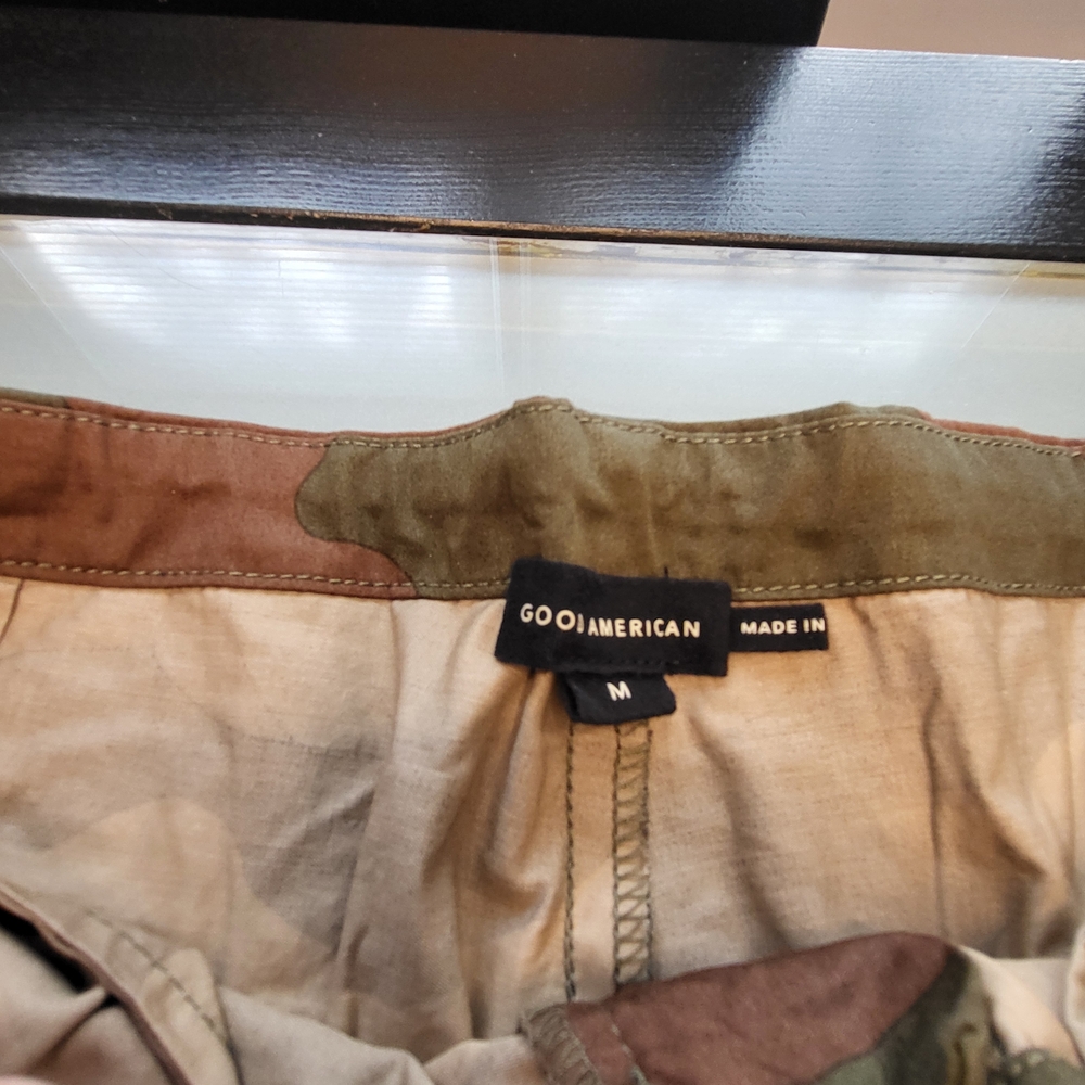 Good American Camouflage Cargo Joggers in Green Brown Tan - Picture 4 of 5